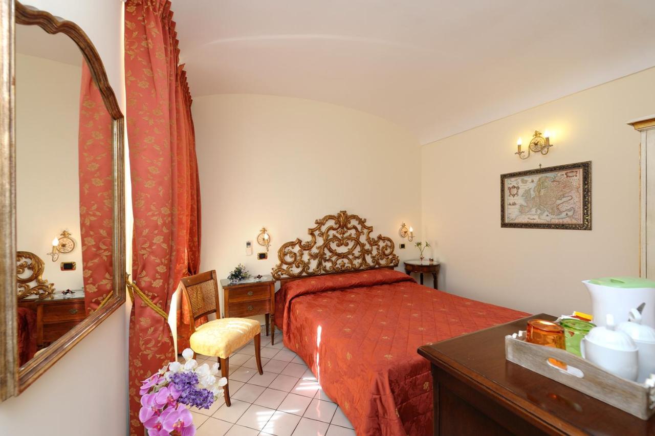 Amalfi Old Square Room & Apartments Zewnętrze zdjęcie