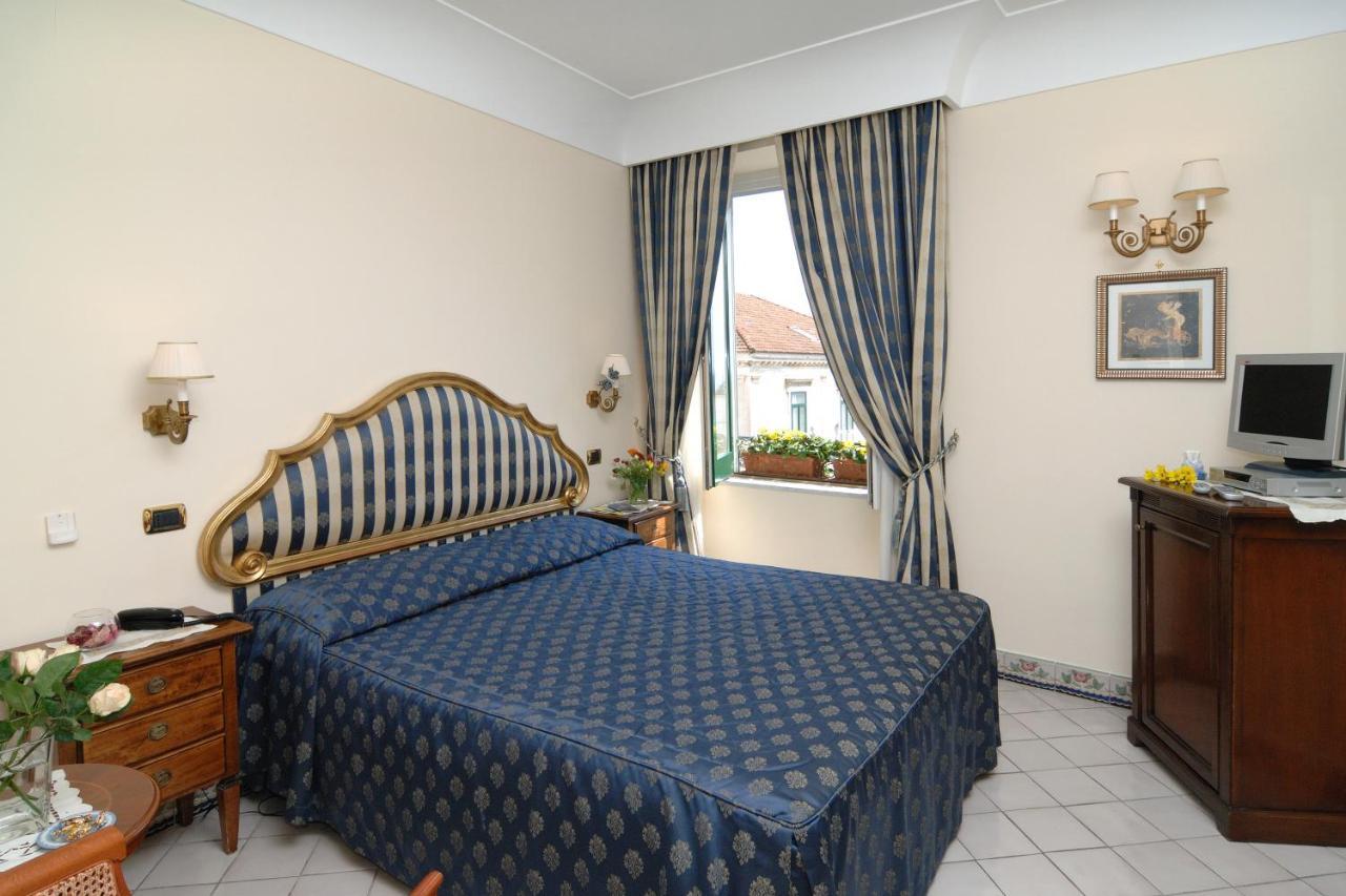 Amalfi Old Square Room & Apartments Zewnętrze zdjęcie