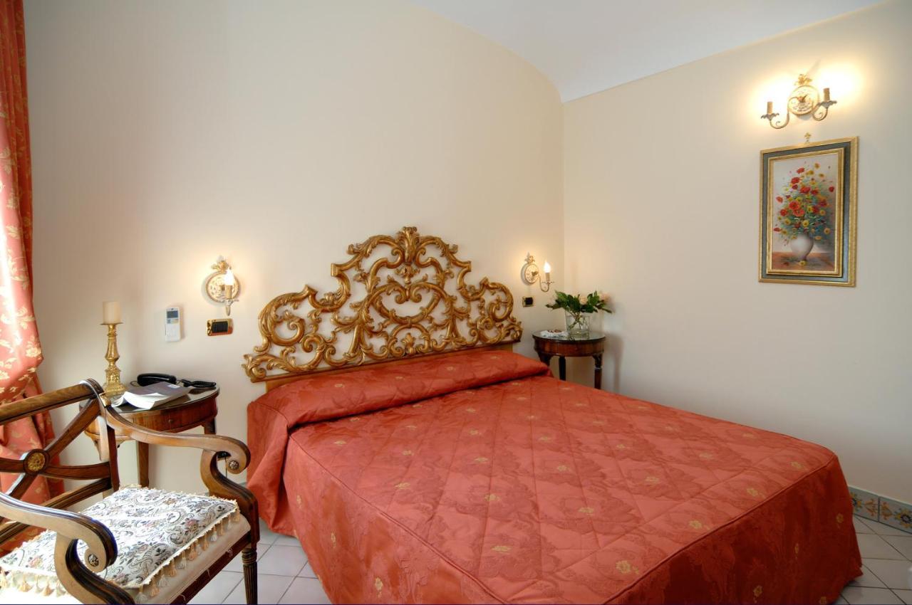 Amalfi Old Square Room & Apartments Zewnętrze zdjęcie