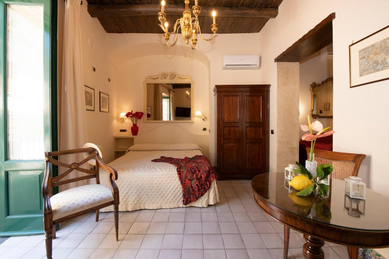 Amalfi Old Square Room & Apartments Zewnętrze zdjęcie